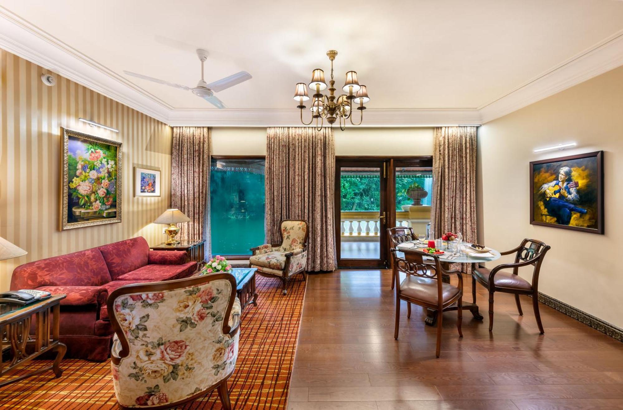 Mayfair Lagoon Bhubaneswar Exterior photo